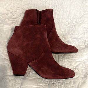 Dolce Vita suede booties, size 6,5.
